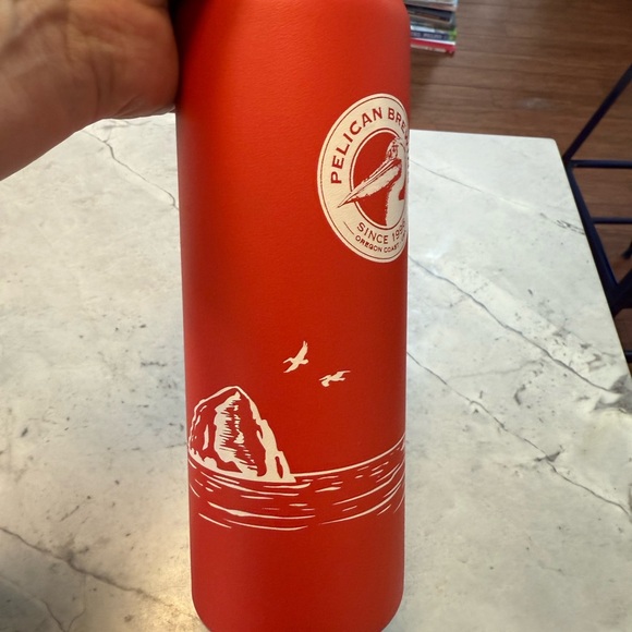 Hydro Flask Assorted Color Bottles - Picture 2 of 3